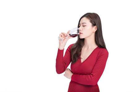 香港验血自己去多少钱,经期可以喝红酒丰胸吗 经期喝红酒会刺激吗？